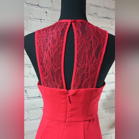 See Updated listing BCBGeneration Racerback Floral Lace Woven Mermaid HemlineGow - Picture 3 of 16